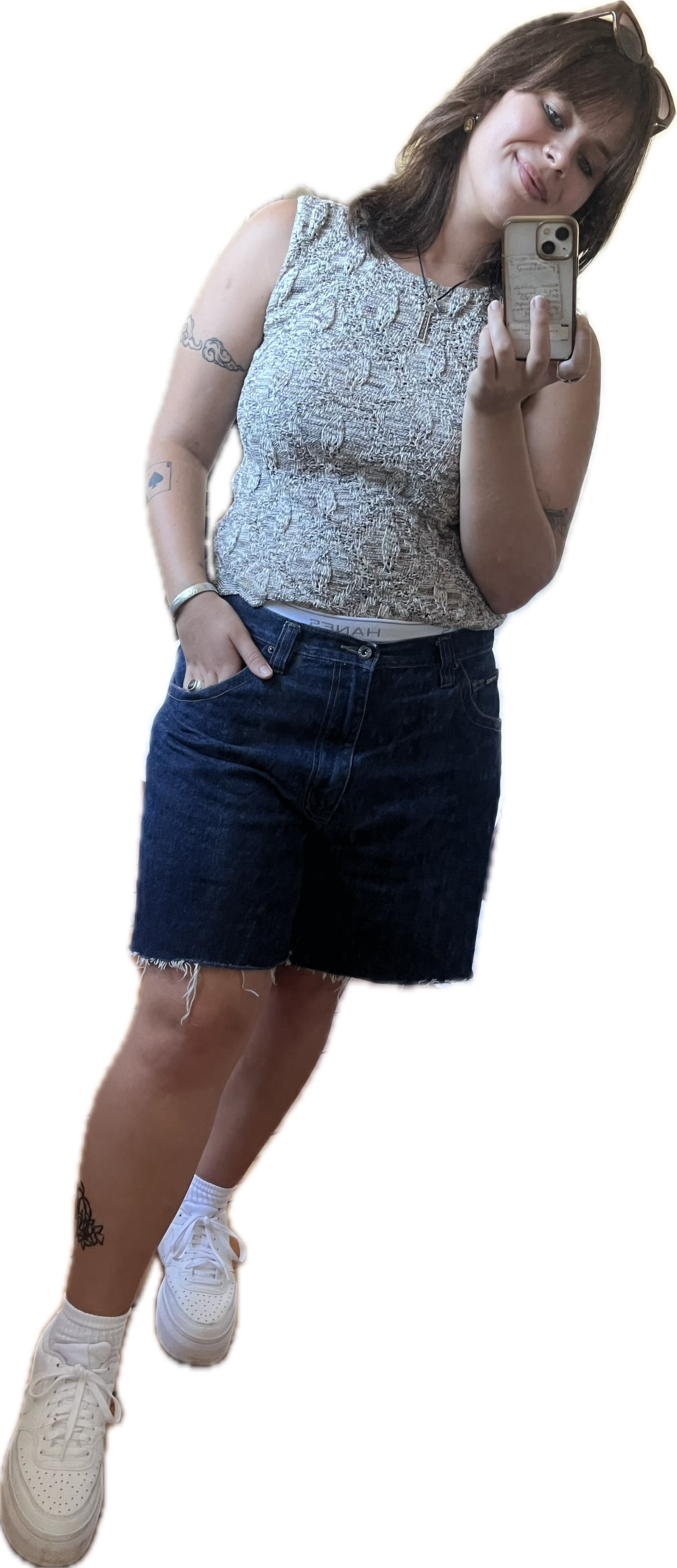 Olivia in jorts